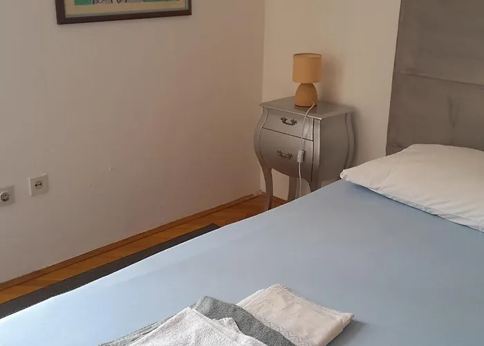 Apartament Melita *